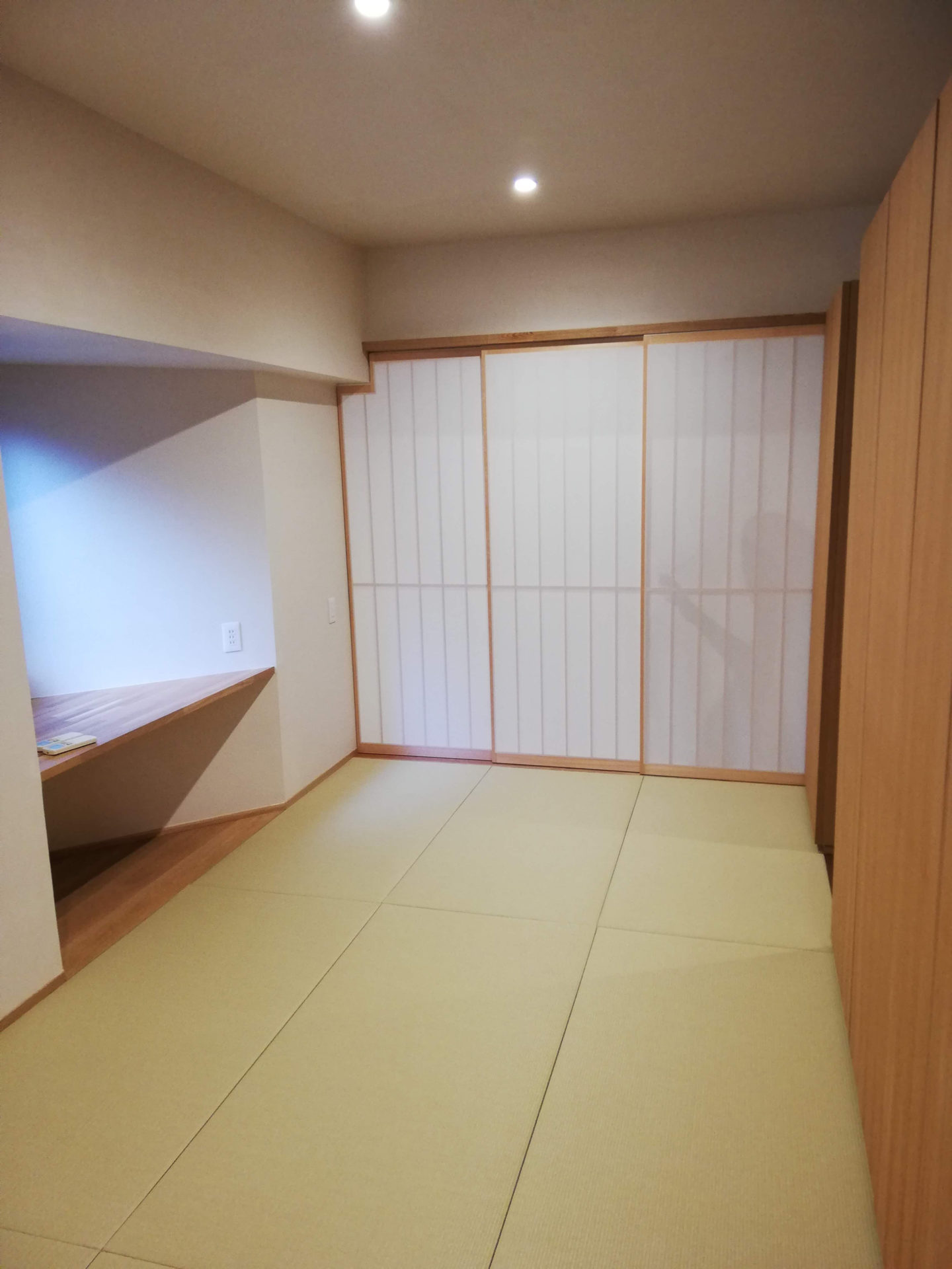 千田町のマンション改装　和室２（障子が閉じた状態）